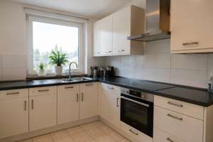 Wohnen mit Charakter: 3-Zimmer-Wohnung in Haunstetten – Martinistraße 28, 86179 Haunstetten-Ost, Augsburg – Vorschaubild 4