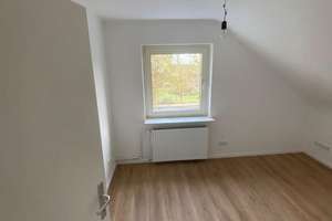 Modernisierte Dachgeschosswohnung – Scheideholzstieg 3, 21149 Neugraben-Fischbek, Hamburg – Vorschaubild 3