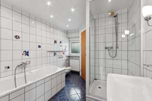 Geräumige Doppelhaushälfte mit großem Garten, Terrasse und Garage – viel Platz für Ihre Wohnideen – Die vollständige Adresse der Immobilie erhältst du vom Anbieter., 47198 Alt-Homberg, Duisburg – Vorschaubild 14