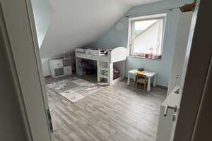 Neuwertiges Haus mit fünf Zimmern und EBK in Oberstenfeld – Wunnensteinstraße 32, 71720 Ludwigsburg (Kreis) – Vorschaubild 7