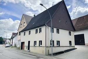 Viel Haus & Wohnfläche für wenig Geld – 1-2 Familienhaus – Lenningen – Gutenberger Str. 12, 73252 Lenningen – Vorschaubild 1
