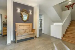 Perfekt für die große Familie. Mit Wohnküche, Kamin und Dachterrasse – Hamburg – Vorschaubild 2