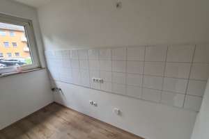 EG - 2,5 Raum-Wohnung mit Balkon - sehr gepflegt! – Berthold-Beitz-Boulevard/Bamlerstr. 489, 45141 Altenessen-Süd, Essen – Vorschaubild 3
