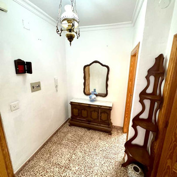 3-SCHLAFZIMMER-WOHNUNG IM ZENTRUM ZU VERKAUFEN