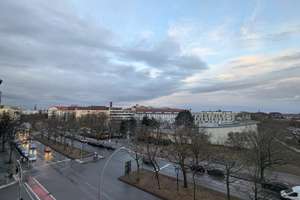 Helle 4-Zimmer Wohnung im 3. OG mit Balkon in Wilmersdorf