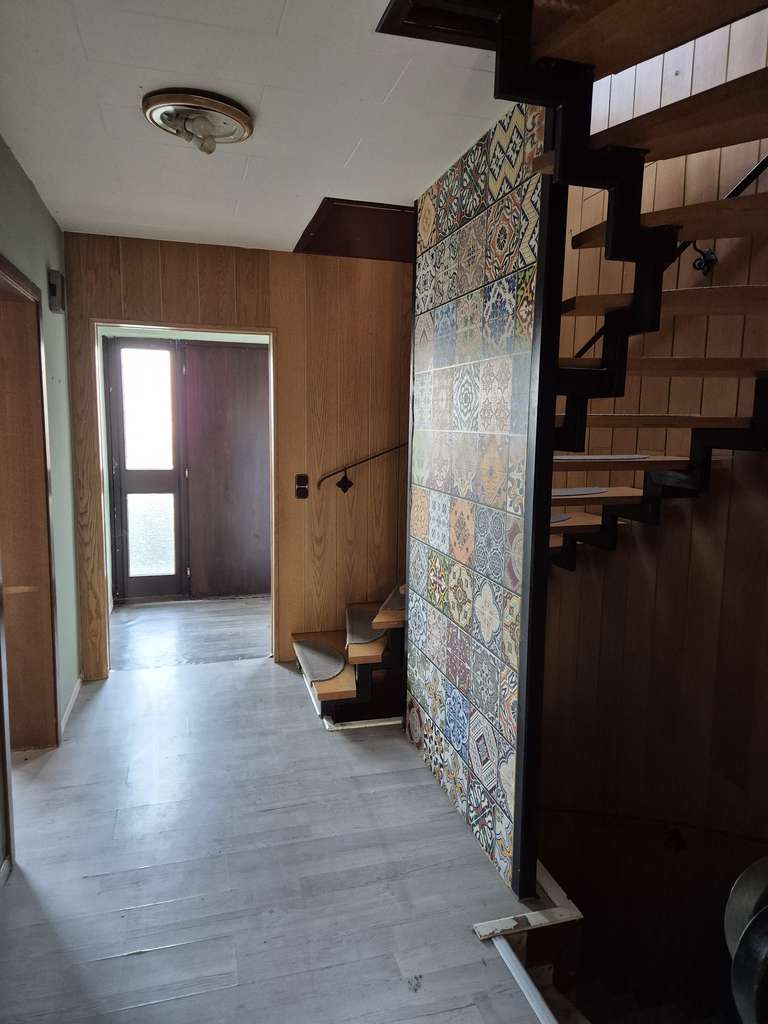 Immobilie in Bodenfelde - * Bodenfelde * Doppelhaushälfte mit einer Garage * Wfl. ca. 174 m² *Grundstück 514 m² * - Bild 3