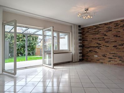Ihr neues Familienglück in Speyer-Nord! Gepflegtes RMH mit Garten, Garage und viel Platz
