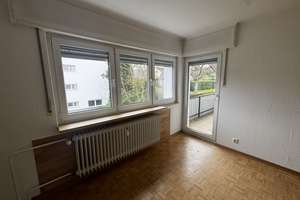 Schöne Drei-Zimmer-Dachgeschosswohnung in Toplage von KA-Grötzingen. – Die vollständige Adresse der Immobilie erhältst du vom Anbieter., 76229 Grötzingen, Karlsruhe – Vorschaubild 4
