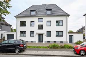 Viel Platz für den Alltag in diesem sanierungsbedürftigen Haus in Oberhausen – 46119 Heide, Oberhausen – Vorschaubild 2