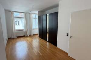 Wohnen mit Ausblick: Stilvolle, großzügige 2-Zimmer-Wohnung am Aachener Theater – Theaterplatz 3, 52062 Theater, Aachen – Vorschaubild 4
