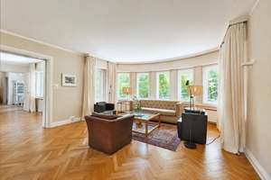 Park-Villa in Volksdorf mit direktem Zugang zu den Teichwiesen – Die vollständige Adresse der Immobilie erhältst du vom Anbieter., 22359 Volksdorf, Hamburg – Vorschaubild 3