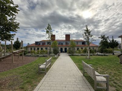 Maisonette mit Terrasse + Balkon und EBK + Stellplätzen