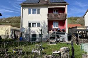 Interessantes Wohnhaus mit tollem Grundstück – Die vollständige Adresse der Immobilie erhältst du vom Anbieter., 97990 Weikersheim – Vorschaubild 1