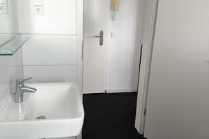 Geschmackvolle 2-Raum-Dachgeschosswohnung mit Balkon und Einbauküche in Köln – Die vollständige Adresse der Immobilie erhältst du vom Anbieter., 51063 Mülheim (Ortsteil), Köln – Vorschaubild 6