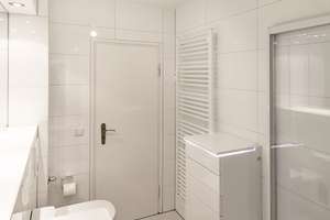 Parkstadt-Bogenhausen - Geschmackvolle, hochwertig renovierte 3-Zi-Whg mit Balkon & EBK von privat – Die vollständige Adresse der Immobilie erhältst du vom Anbieter., 81677 Parkstadt, München – Vorschaubild 11