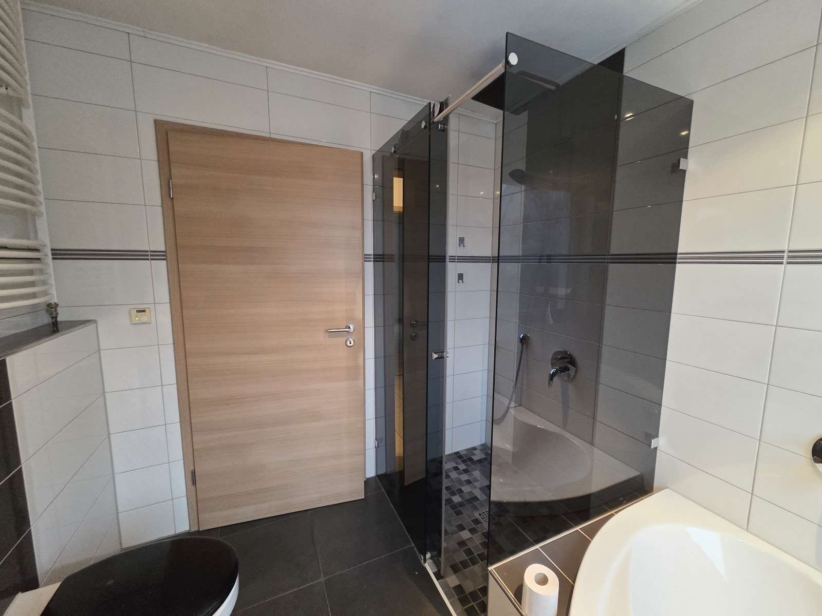 Immobilie in Untermerzbach - Großzügiges EFH (Wfl. 195 m²) mit Garage und sonnigem Garten in Siedlungslage von Untermerzbach
 - Bild 1