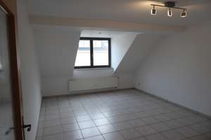 Lassen Sie sich überraschen! - Tolle 3-Raum im DG mit zusätzlichem Spitzboden – Sonnenstr. 78, 9130 Sonnenberg, Chemnitz – Vorschaubild 2