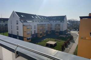 4-Zimmer-Wohnung mit Balkon und Aufzug in Köln-Wahn