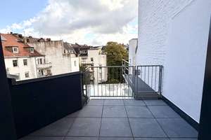 Dachterrasse, EBK, Parkett : Frisch sanierte exklusive DG-Whg. in Denkmalobjekt – 40227 Oberbilk, Düsseldorf – Vorschaubild 9
