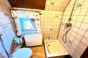 Einfamilienhaus in zentraler Lage von Albstadt-Onstmettingen. – Die vollständige Adresse der Immobilie erhältst du vom Anbieter., 72461 Albstadt – Vorschaubild 17