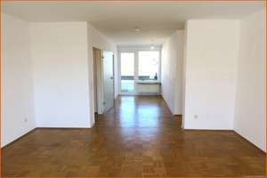 Große Drei-Zimmer-Eigentumswohnung am Geestemünder Neumarkt mit Fahrstuhl – Neumarktstraße 10, 27570 Geestemünde, Bremerhaven – Vorschaubild 2