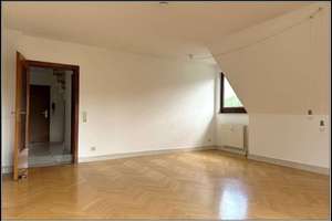 3-Zimmer-Maisonette-Obergeschoss-Eigentumswohnung mit eigenem Tiefgaragenstellplatz im Haus – Die vollständige Adresse der Immobilie erhältst du vom Anbieter., 22359 Volksdorf, Hamburg – Vorschaubild 4
