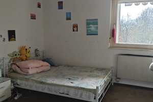 Sonnig, renoviert, 2,5 Z-Wohnung mit Loggia  ! Provisionsfrei
mit Einbauküche, Lift,Fahrradkeller – Unstrutstraße 2, 38120 Braunschweig – Vorschaubild 4