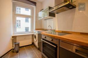 Altbaucharme trifft Moderne: Bezugsfreie 2-Zimmer-Wohnung mit Ziegelwand, Dielenboden & EBK – Die vollständige Adresse der Immobilie erhältst du vom Anbieter., 13359 Gesundbrunnen, Berlin – Vorschaubild 4