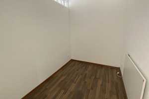 **Lichtdurchflutete 3-ZKB mit EBK, Kochinsel und TL-Bad** – Wiesbaden – Vorschaubild 7