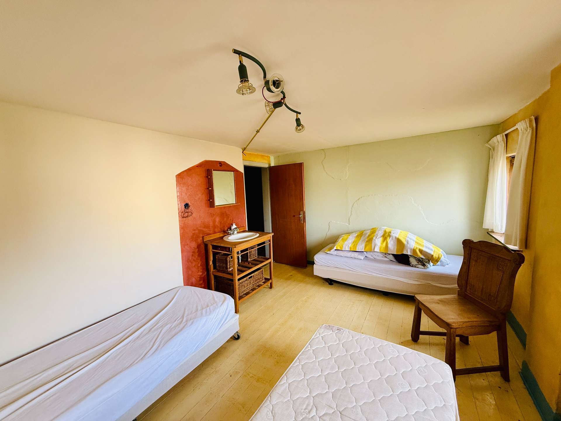 Immobilie in Schleiden - Sanierungsobjekt mit Ausbaureserve inklusive Eifelpanorama - Bild 2