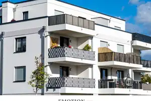 Seniorengerechte Neubauwohnung in ruhiger, aber zentraler Lage – Hamburg – Vorschaubild 1