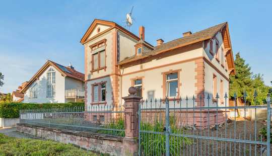 Bild von Rohdiamant mit riesigem Potential und wertvollen historischen Details in zentraler Lage