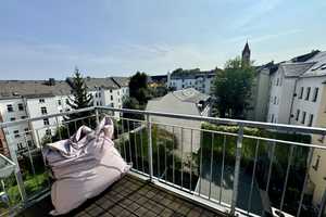 Perfekte WG-Wohnung für Studenten: Helle 3-Raum-Dachgeschosswohnung mit Balkon, Aufzug und EBK – Uhlandstraße 12, 9130 Chemnitz – Vorschaubild 5