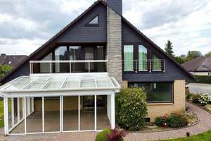 Exklusives Einfamilienhaus mit Panorama-Wintergarten, Sauna, Pelletheizung & Traumgarten in Melbeck – Sonnenring 4, 21406 Melbeck – Vorschaubild 1