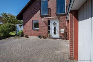 Hübsches Einfamilienhaus in nachhaltiger Bauweise in Bielefeld-Brackwede (Erbbaurecht) – Heuberger Straße 63, 33647 Brackwede, Bielefeld – Vorschaubild 3