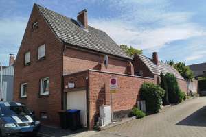 Freistehendes EFH Grevenbroich - Wevelinghoven mit 3 Garagen ! – Die vollständige Adresse der Immobilie erhältst du vom Anbieter., 41516 Grevenbroich – Vorschaubild 1