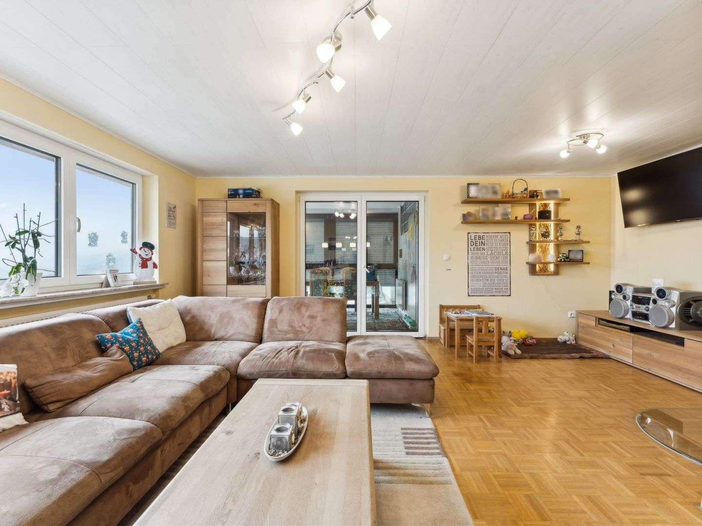 Immobilie in Morschen - Modernisiertes Einfamilienhaus mit umfangreichen energetischen Verbesserungen in Morschen - Bild 2