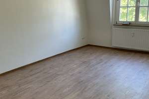 Hier findet jeder seinen Platz: praktische 3-Zi.-DG – Förkelstr. 5, 47259 Hüttenheim, Duisburg – Vorschaubild 10