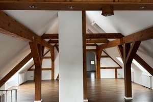 
Großzügiges Einfamilienhaus im Bauernhausstil mit Kamin, 900 m² Garten in Segeletz – Segelerzerstr. 41, 16845 Neustadt (Dosse) – Vorschaubild 1