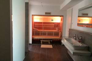 Exklusives Wohnerlebnis in Köln-City: 3-Zimmer-Design-Wohnung mit eigener Sauna & XXL-Balkon – Tel-Aviv-Straße 1, 50676 Altstadt/Süd, Köln – Vorschaubild 13