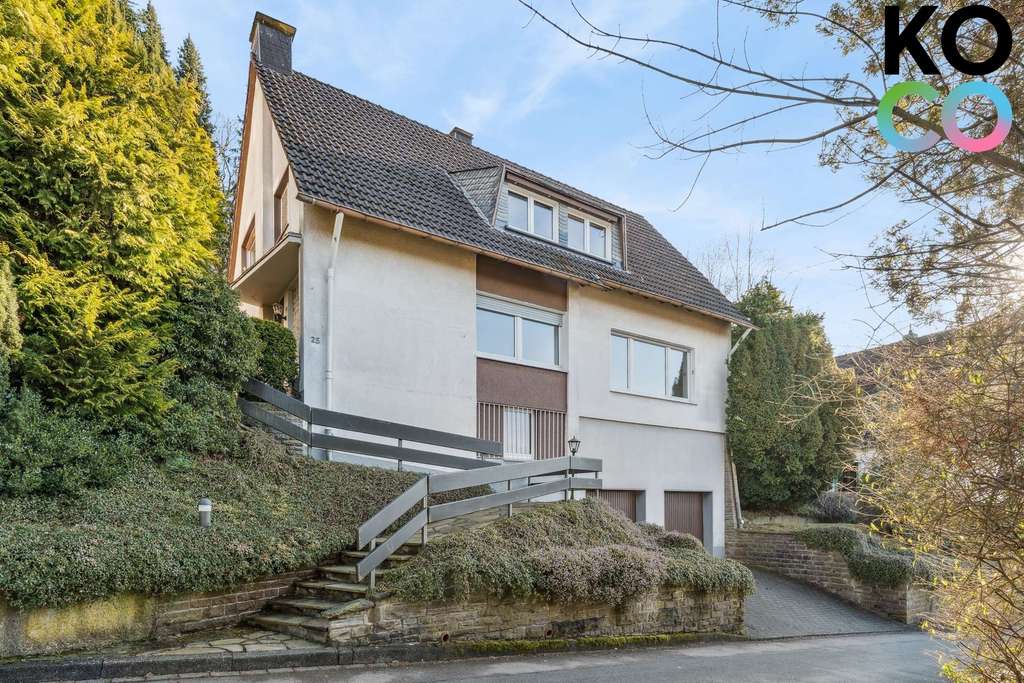 Immobilie in Schalksmühle - 1 Haus - 4 Wohnkonzepte: Freistehendes Zweifamilienhaus mit mehreren Nutzungsmöglichkeiten! - Bild 0