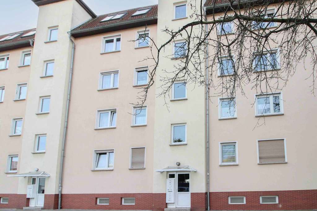 Immobilie in Schönebeck (Elbe) - Eigennutzung oder Kapitalanlage - Helle 3-Zimmer-Wohnung mit Balkon in Schönebeck - Bild 1