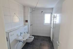 Exklusive 2,5-Zimmer-Wohnung mit Balkon in Aschheim – Die vollständige Adresse der Immobilie erhältst du vom Anbieter., 85609 Aschheim – Vorschaubild 5