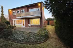 Grundstück (925qm) mit Villa in exponierter Lage