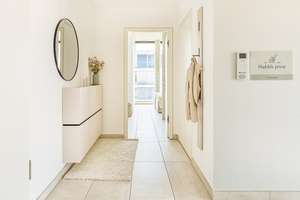 3-Zimmer Luxuswohnung! TOP Lage! Bezugsfertig möbliert mit Sauna! – Ludwig-Erhard-Allee 30, 76131 Südstadt, Karlsruhe – Vorschaubild 2