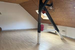 Charmantes Mehrfamilienhaus mit Entwicklungspotenzial – Sanierungsobjekt mit drei Wohneinheiten – Die vollständige Adresse der Immobilie erhältst du vom Anbieter., 58675 Hemer – Vorschaubild 7