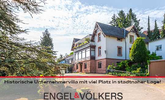 Historische Unternehmervilla mit viel Platz in stadtnaher Lage!