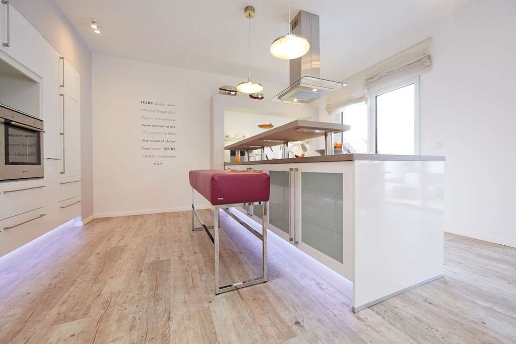 Immobilie in Gefrees - Individuell gestaltetes Einfamilienhaus in Gefrees - Ihr Traumhaus mit viel Platz und moderner Techn - Bild 2