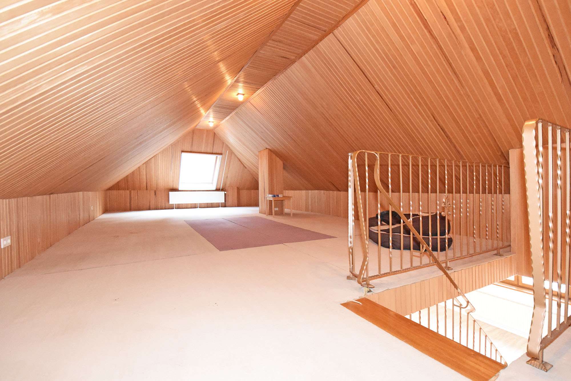 Immobilie in Aumühle - Naturnahes Raumwunder mit vielen Optionen:  Gepflegtes EFH mit Teilkeller und Doppelgarage - Bild 0