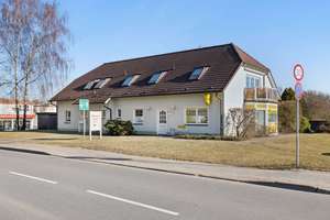 Wohn- und Geschäftshaus – 350qm Praxis, Büro und zwei Wohnungen in attraktiver Lage von Rostock – Die vollständige Adresse der Immobilie erhältst du vom Anbieter., 18146 Dierkow-West, Rostock – Vorschaubild 2